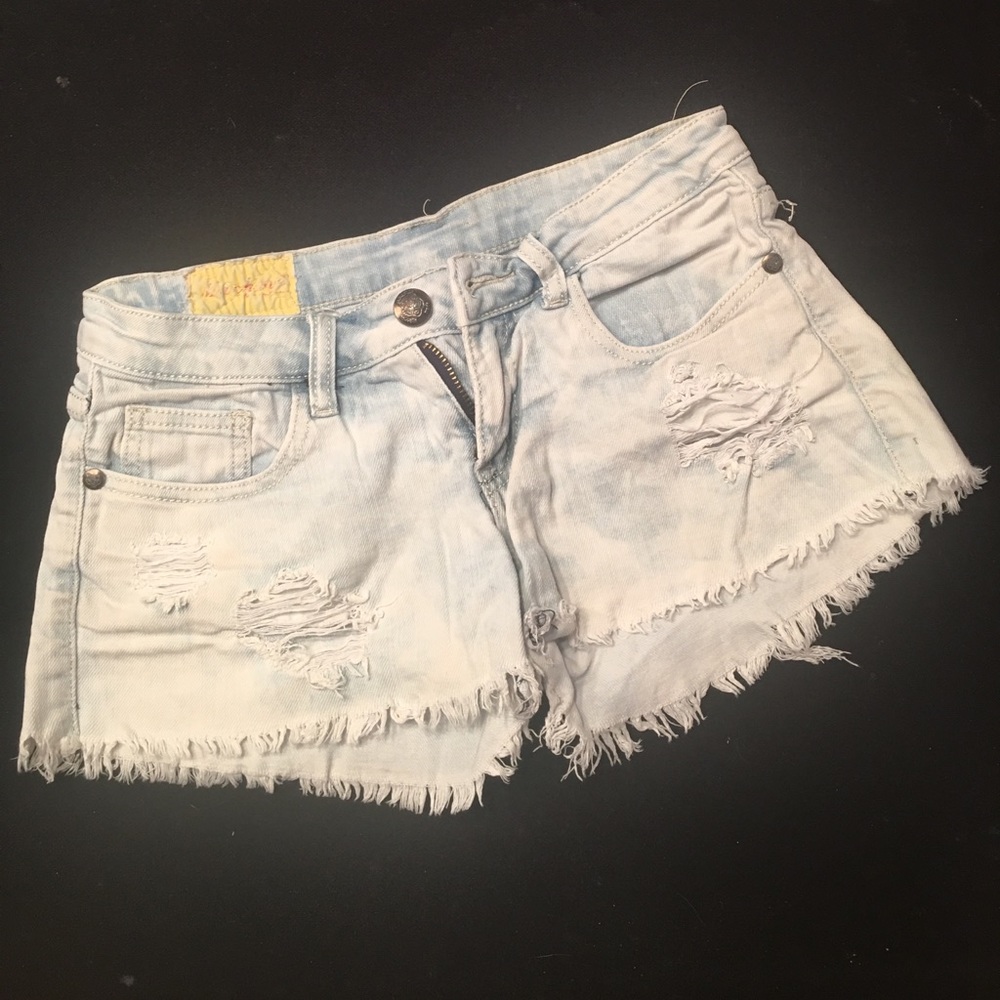 Small light wash denim shorts